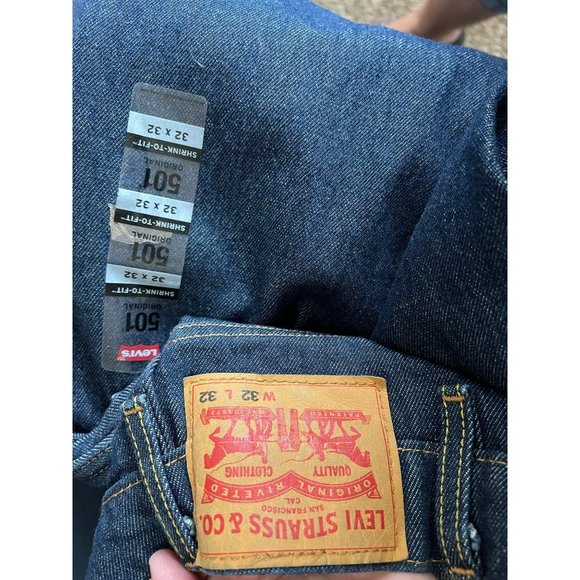 Levi’s Mens 501 Original Dark Wash Straight Fit Jeans - Picture 10 of 12